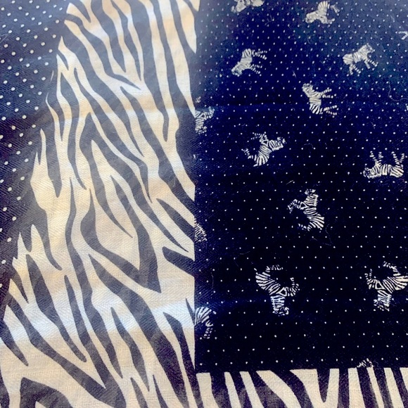 Zebra print scarf - Picture 2 of 4